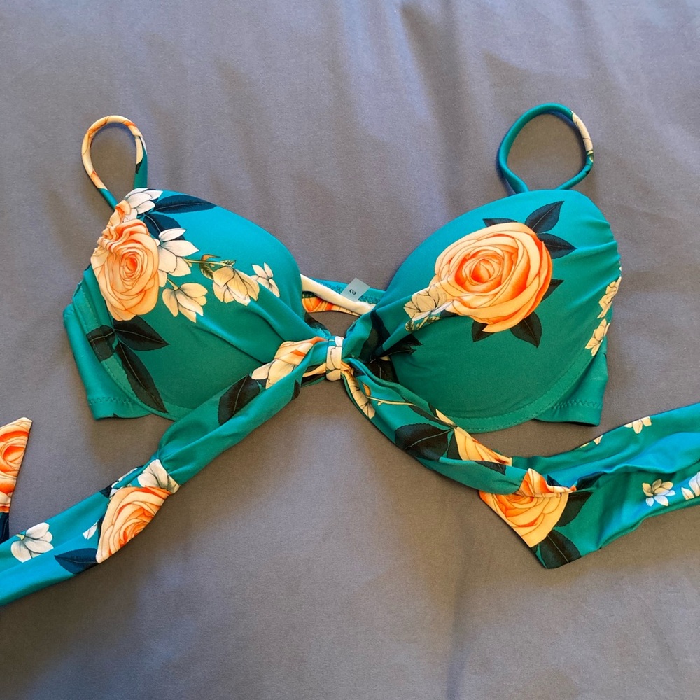 Cupshe bikini top